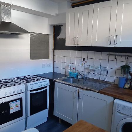 Single Bedrooms With Wifi And Underbed 10 London Eksteriør bilde
