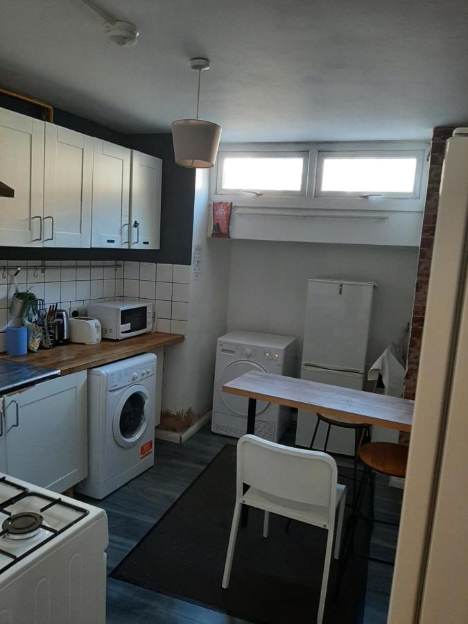 Single Bedrooms With Wifi And Underbed 10 London Eksteriør bilde