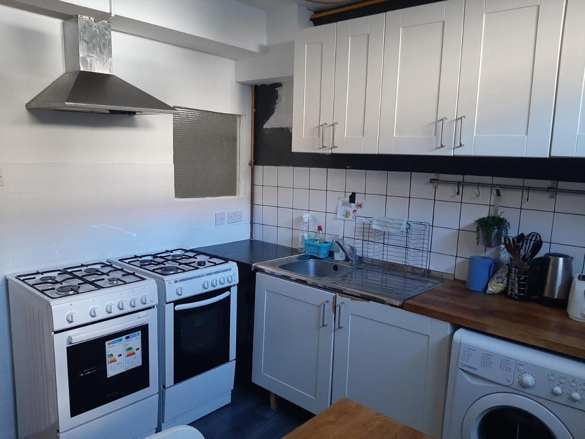 Single Bedrooms With Wifi And Underbed 10 London Eksteriør bilde